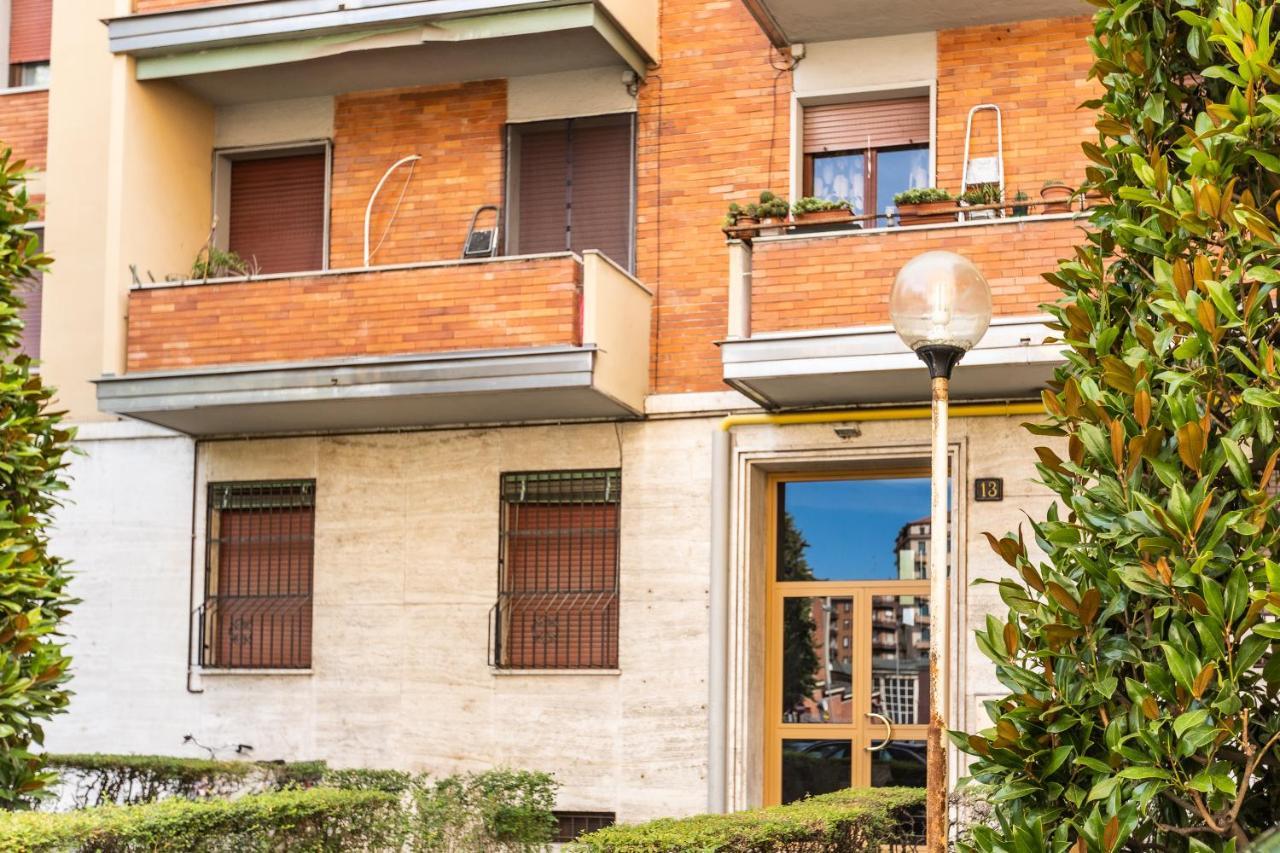 Rosselli 13 Milan Apartment Luaran gambar