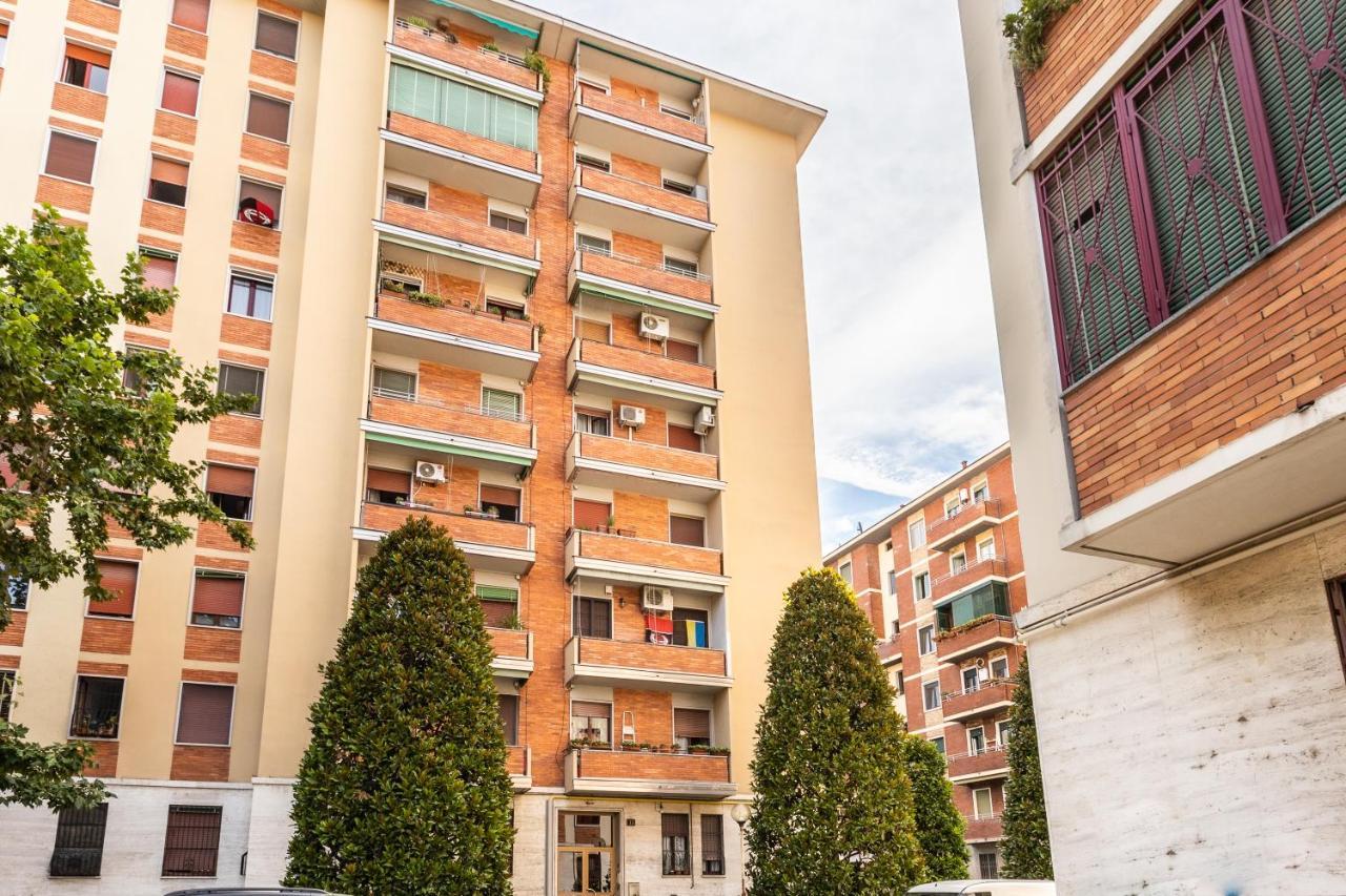 Rosselli 13 Milan Apartment Luaran gambar